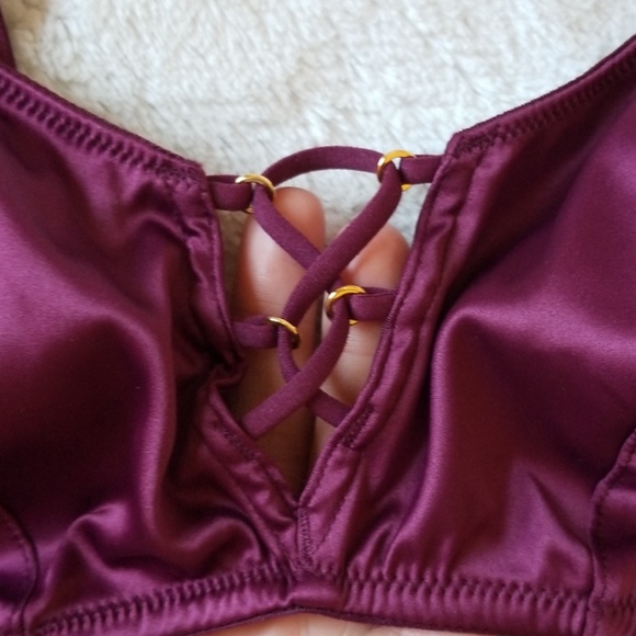 Victoria's Secret padded satin bralette - Picture 3 of 6